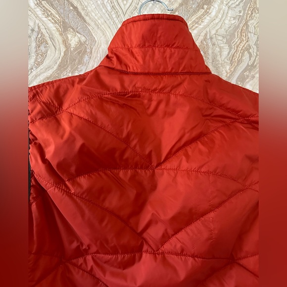 LL BEAN womens M Primaloft Quilted VEST Logo OUTDOOR layering Rust Zip Pockets - Picture 5 of 7